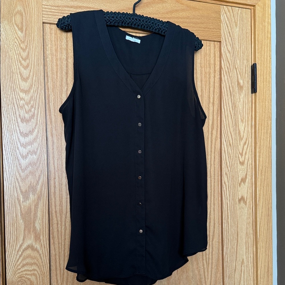 Maurices Black Sleeveless V-Neck Top